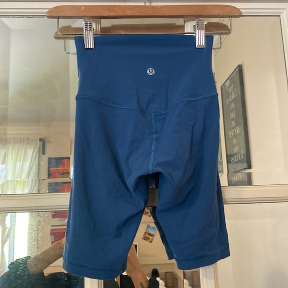 lululemon align shorts - Picture 3 of 3